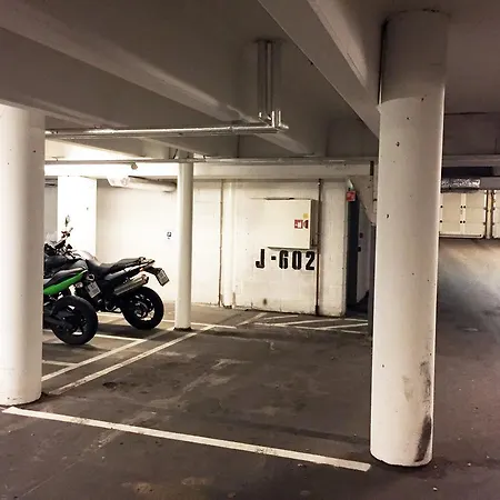 Apartment Song In Central *