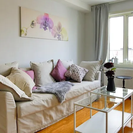 Apartment Song In Central *